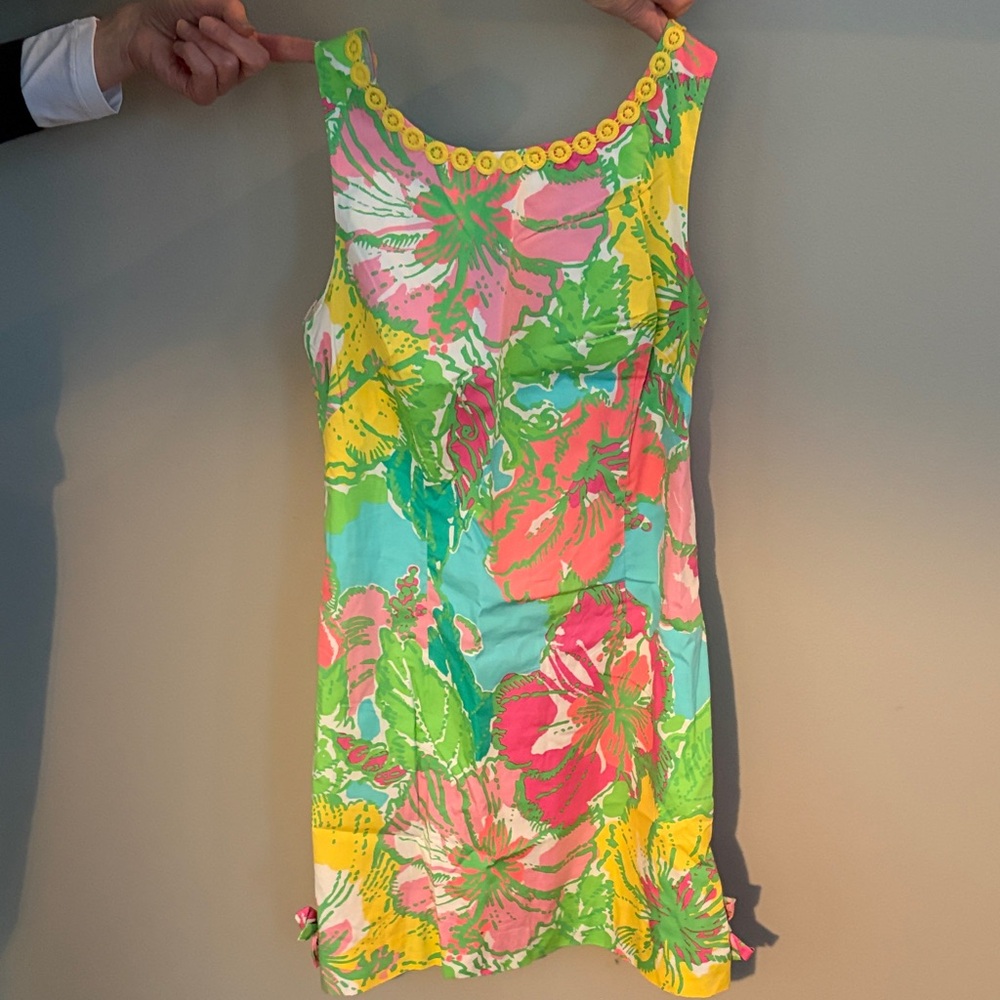 Lilly Pulitzer Vibrant Floral Sleeveless Mini Dress (size 6)